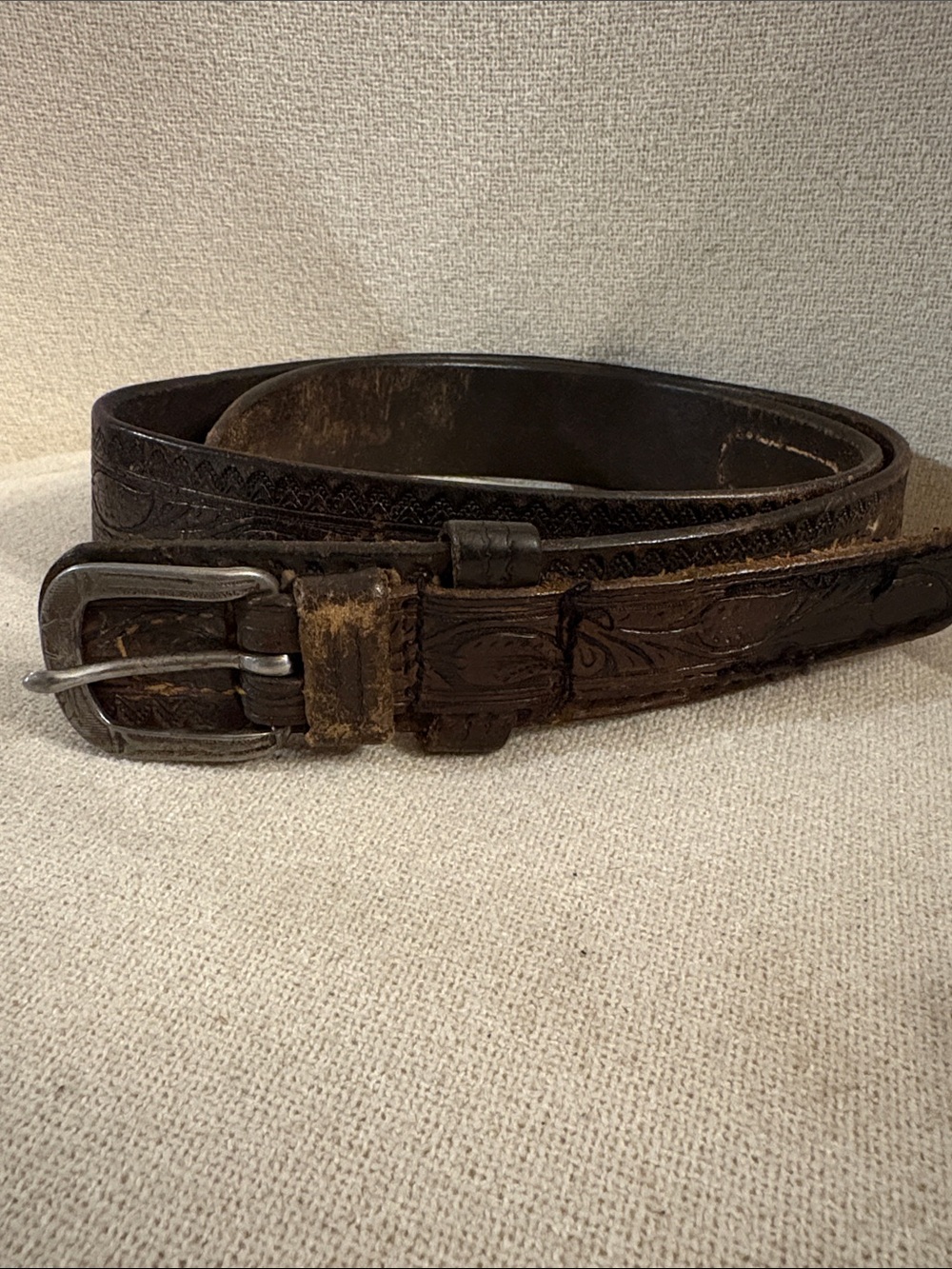 Vintage split tail western Brown Tooled Leather Belt